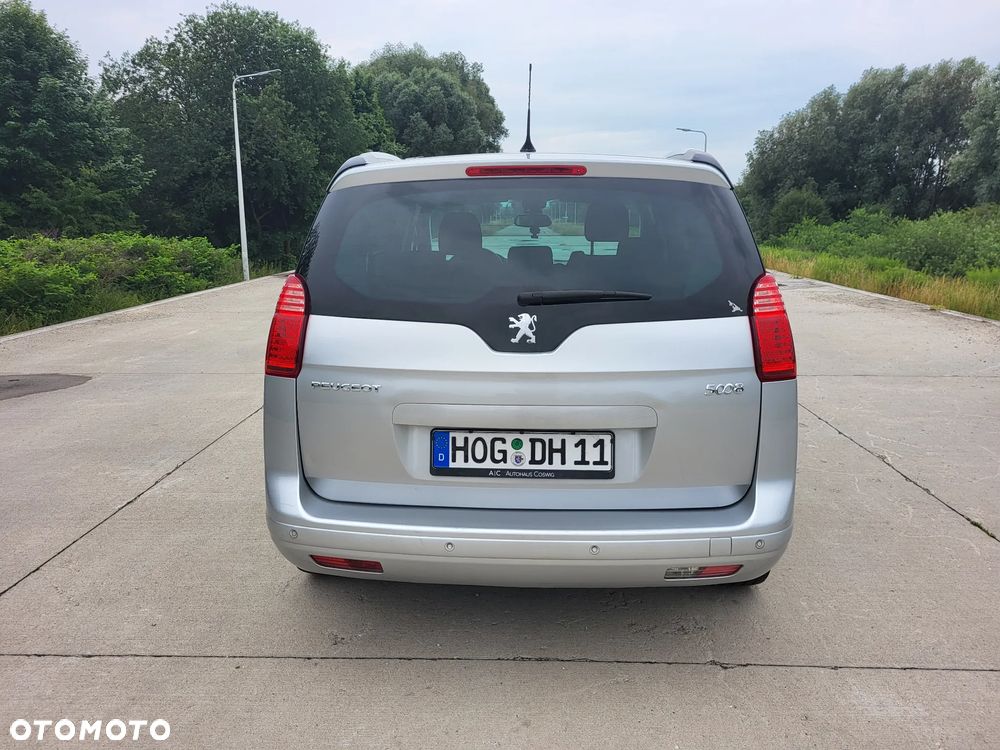 Peugeot 5008 - 10