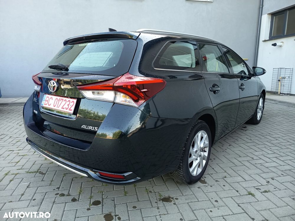 Toyota Auris - 12