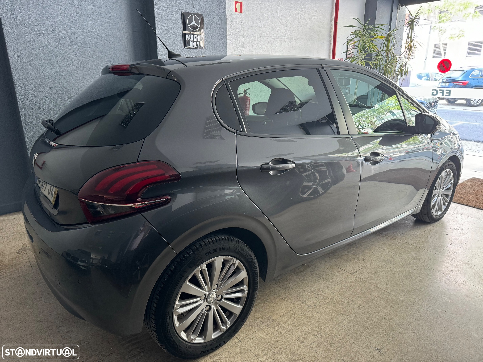 Peugeot 208 1.5 BlueHDi Signature - 12