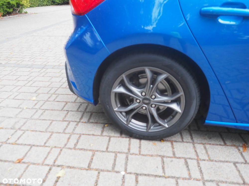 Ford Focus 1.0 EcoBoost mHEV ST-Line X - 11