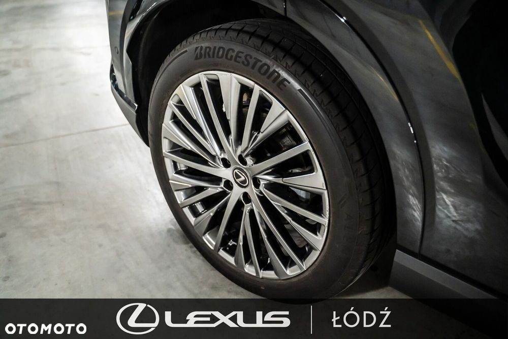Lexus RX - 8