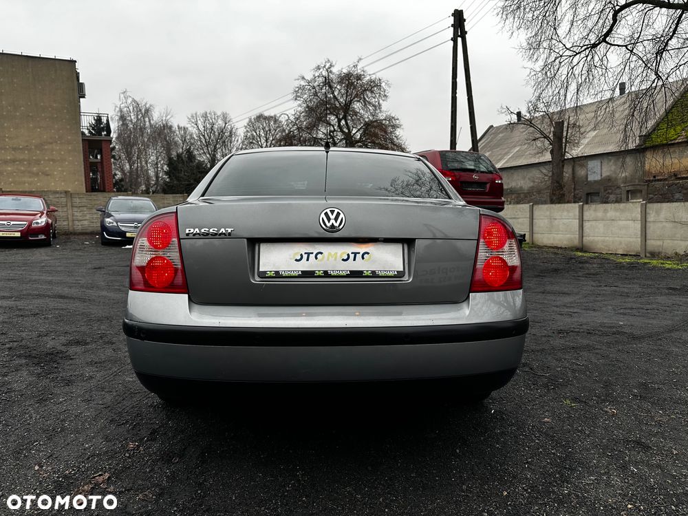 Volkswagen Passat - 12