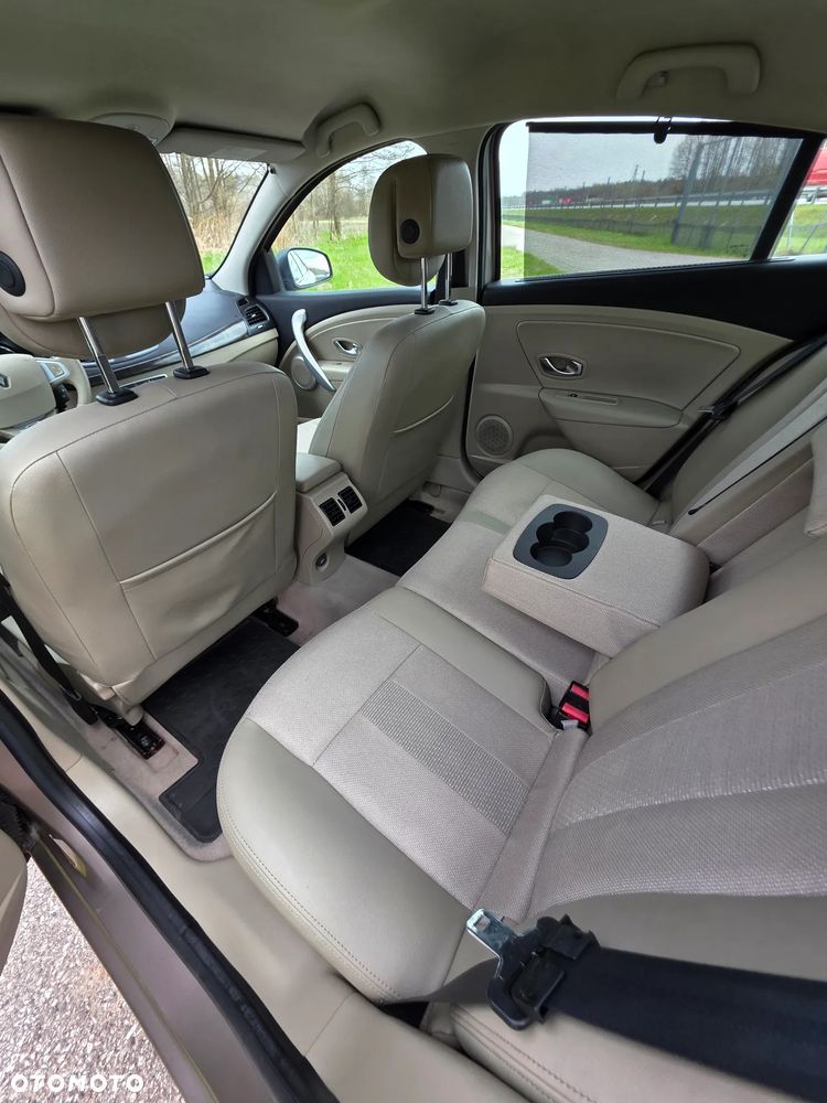 Renault Fluence - 30