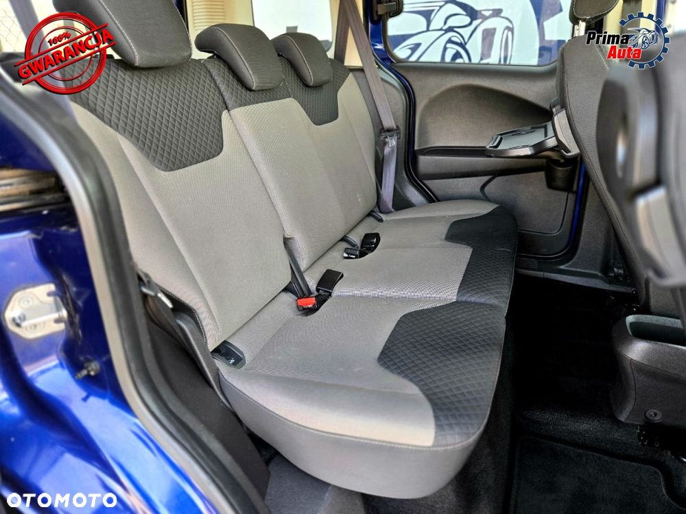 Ford Tourneo Courier - 28