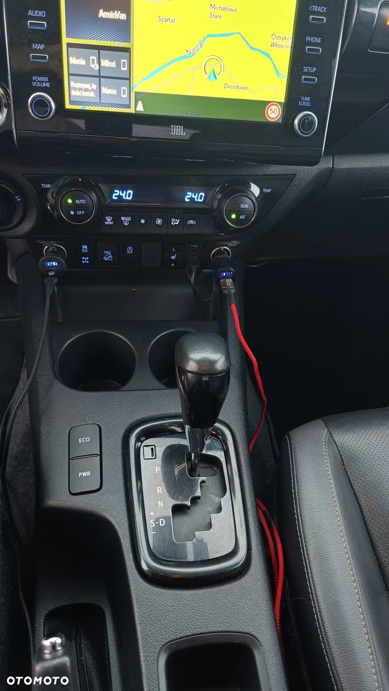 Toyota Hilux 2.8 D-4D Double Cab Invincible Sport 4x4 - 32