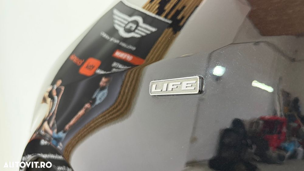 Volkswagen Touran 2.0 TDI BlueMotion Technology Highline - 24