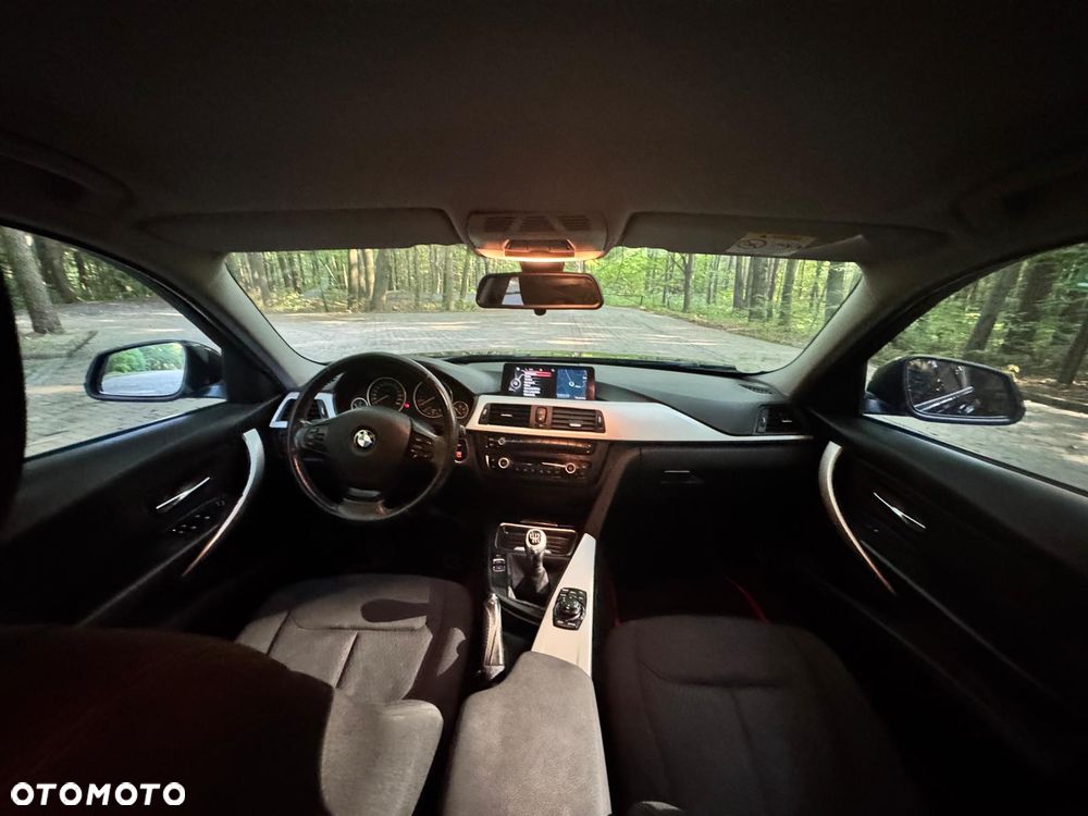 BMW Seria 3 - 18