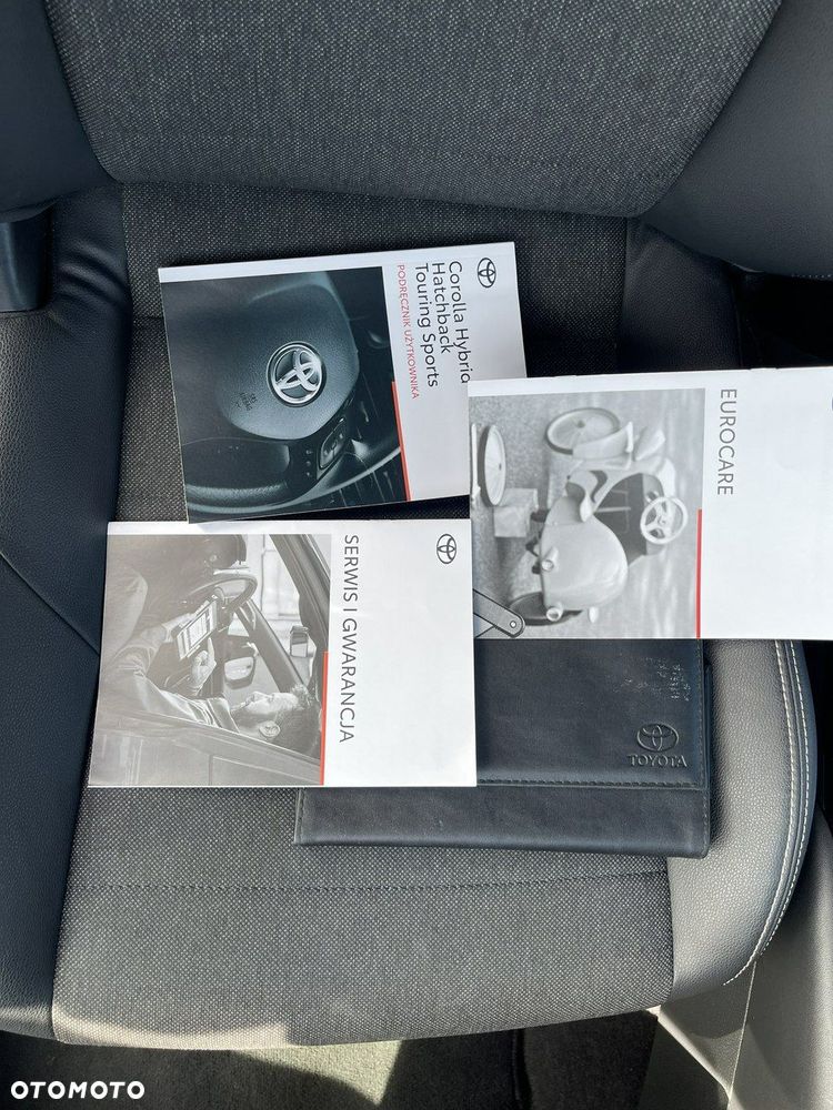 Toyota Corolla 2.0 Hybrid Comfort - 11