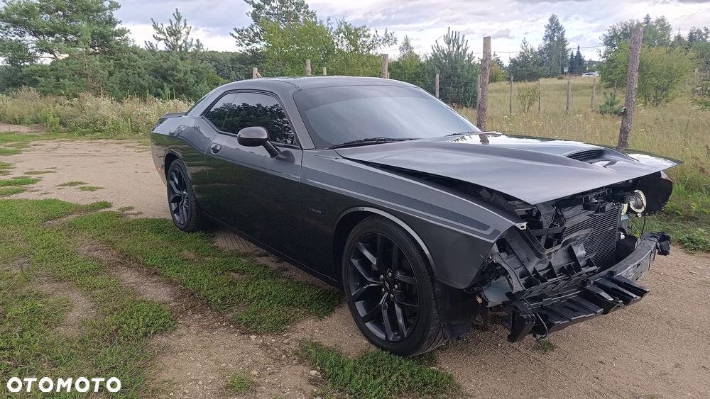Dodge Challenger 5.7 R/T - 10