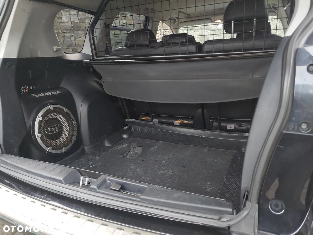 Mitsubishi Outlander 2.0 DID Instyle NAVI - 25