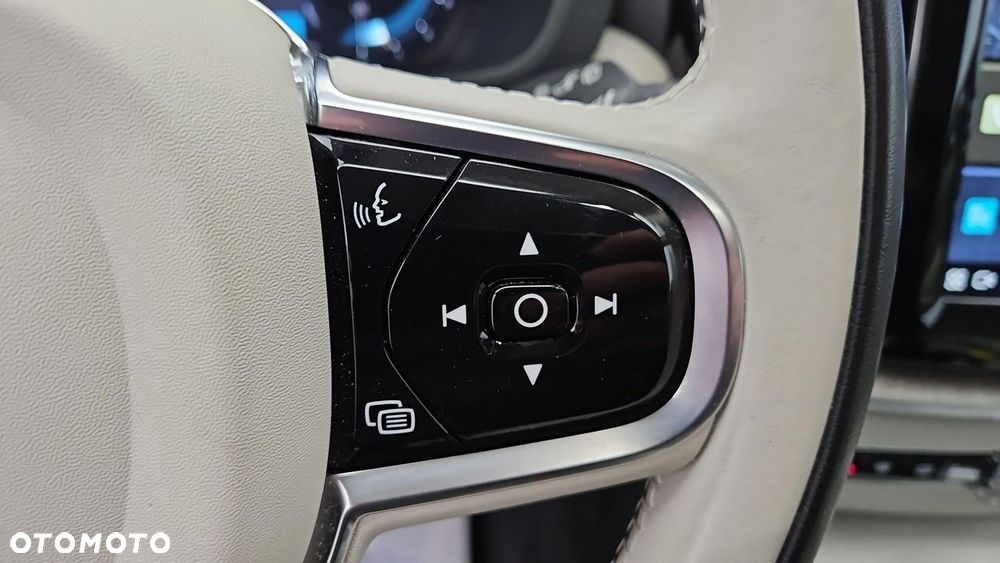 Volvo XC 60 B4 B Plus Bright - 16