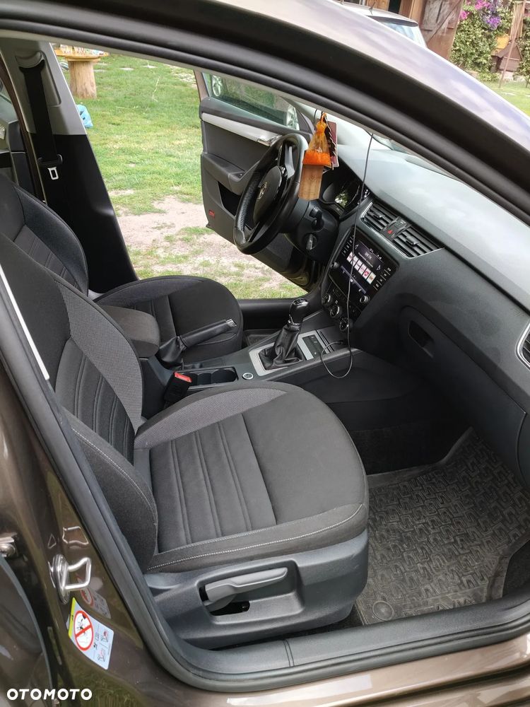 Skoda Octavia 1.5 TSI ACT Ambition - 7