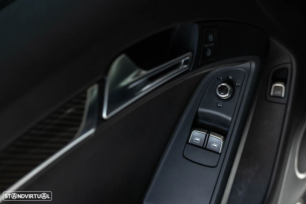 Audi RS5 4.2 FSi quattro S tronic - 27