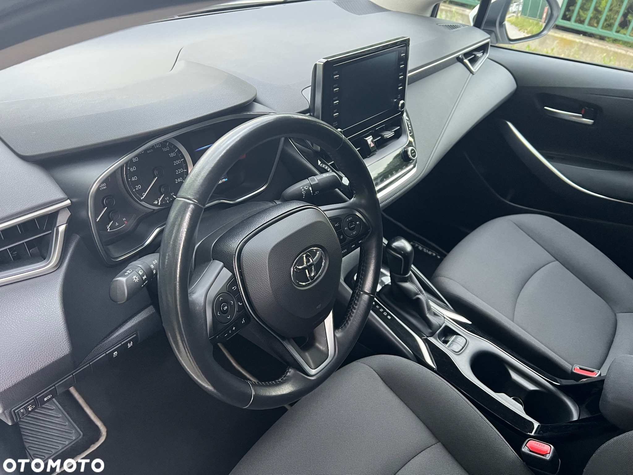 Toyota Corolla 1.8 Hybrid Comfort - 16