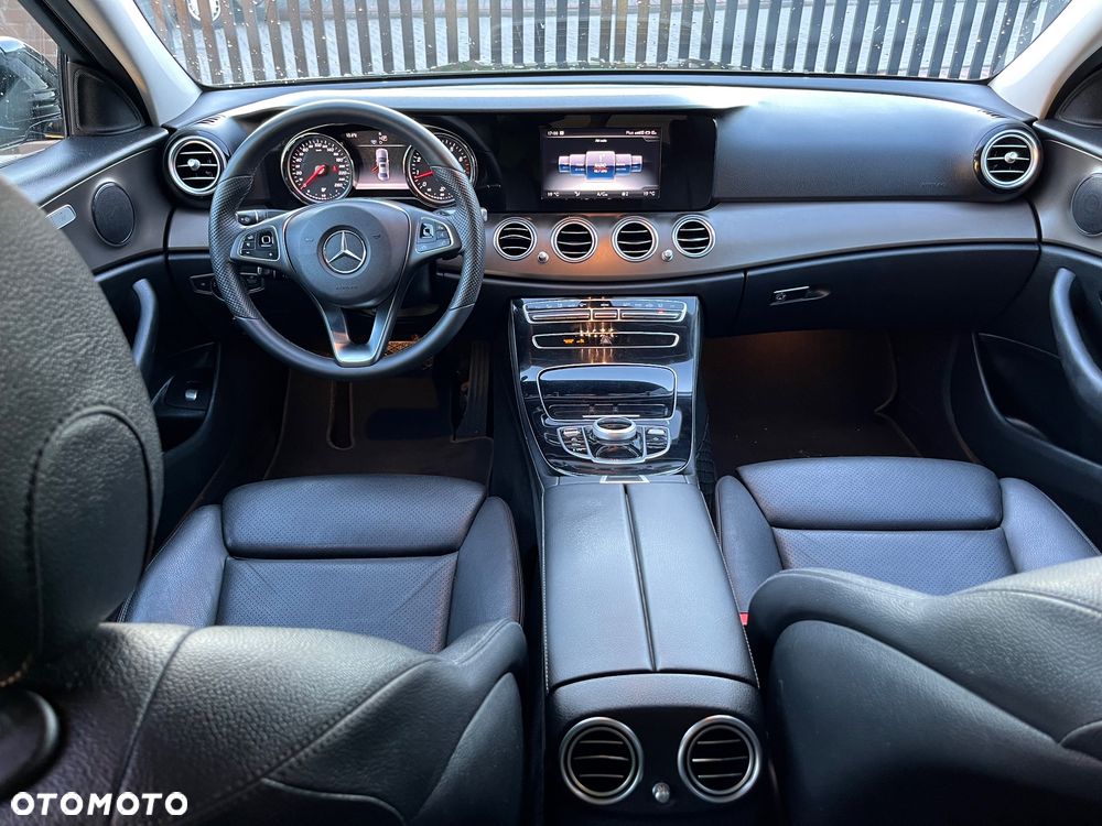 Mercedes-Benz Klasa E 200 9G-TRONIC Avantgarde - 21