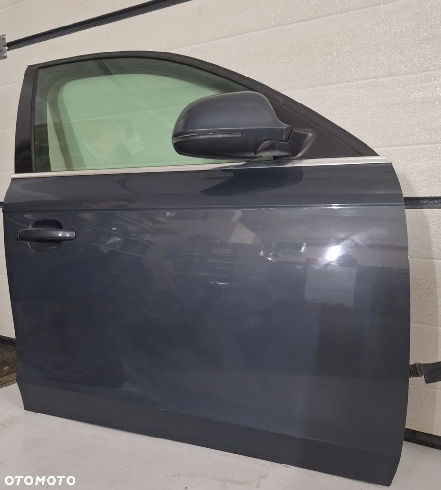 DRZWI KOMPLETNE PRAWY PRZÓD - AUDI A4/B8 SEDAN -09 ROK - KOLOR LZ7H - 1