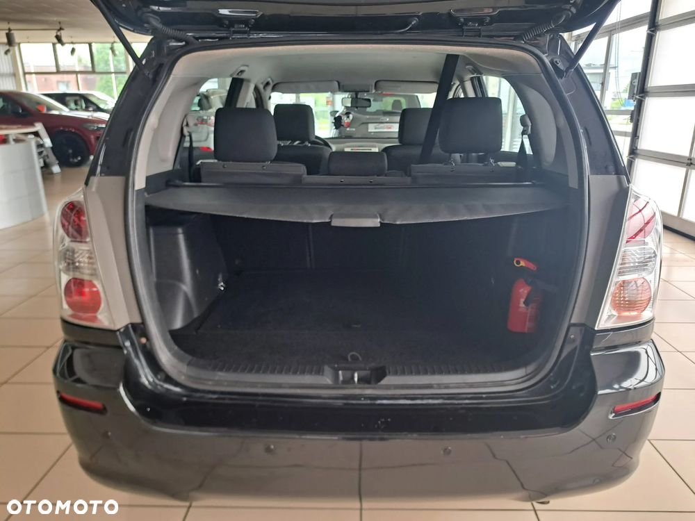 Toyota Corolla Verso 1.6 Premium - 7
