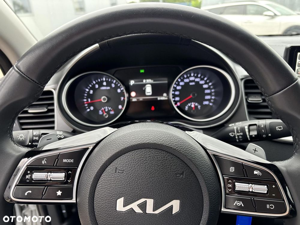 Kia Ceed 1.5 T-GDI M DCT - 24