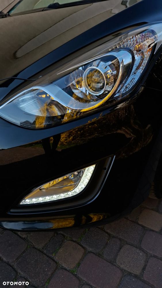 Hyundai i30 blue 1.4 Passion - 3