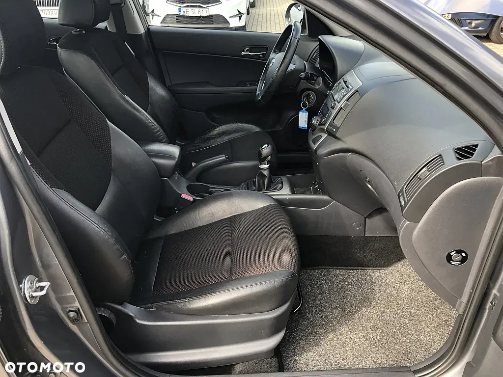 Hyundai i30 1.4 Comfort - 28