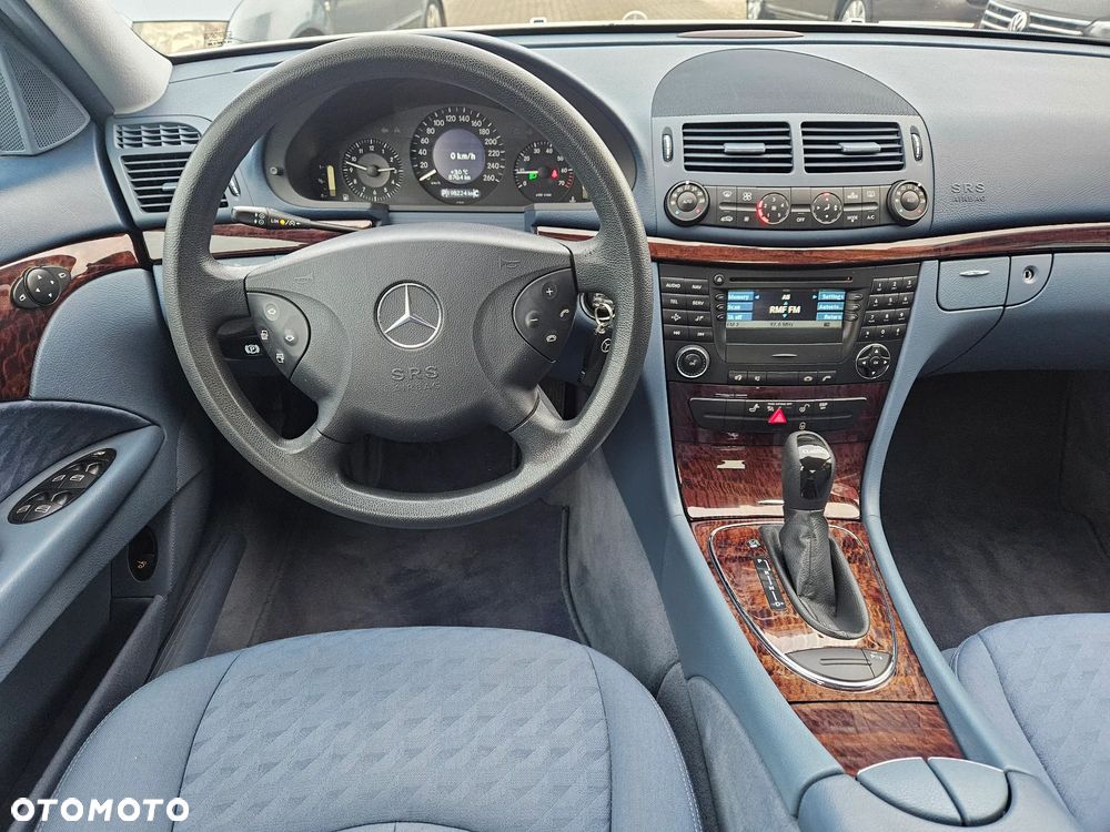 Mercedes-Benz Klasa E 200 Kompressor Automatik Classic - 17