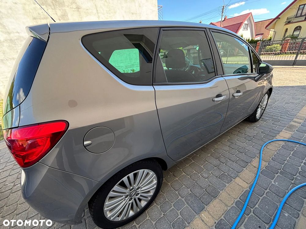 Opel Meriva - 8