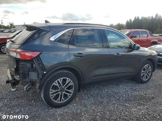 Ford Kuga - 3