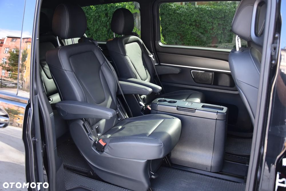 Mercedes-Benz Klasa V 300 d 4-Matic Avantgarde 9G-Tronic (d³ugi) - 22