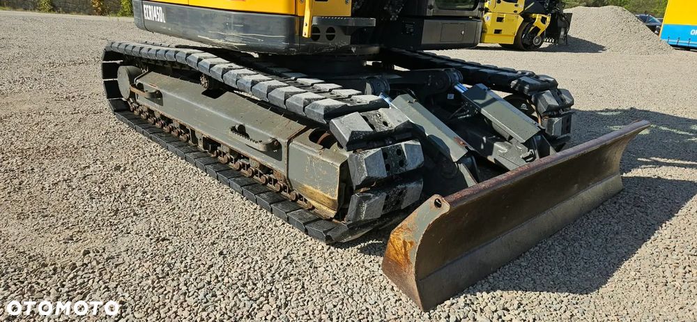 Volvo ECR 145DL - 12