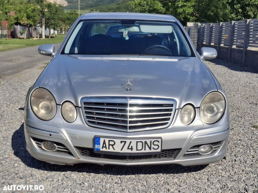 Mercedes-Benz E - 4