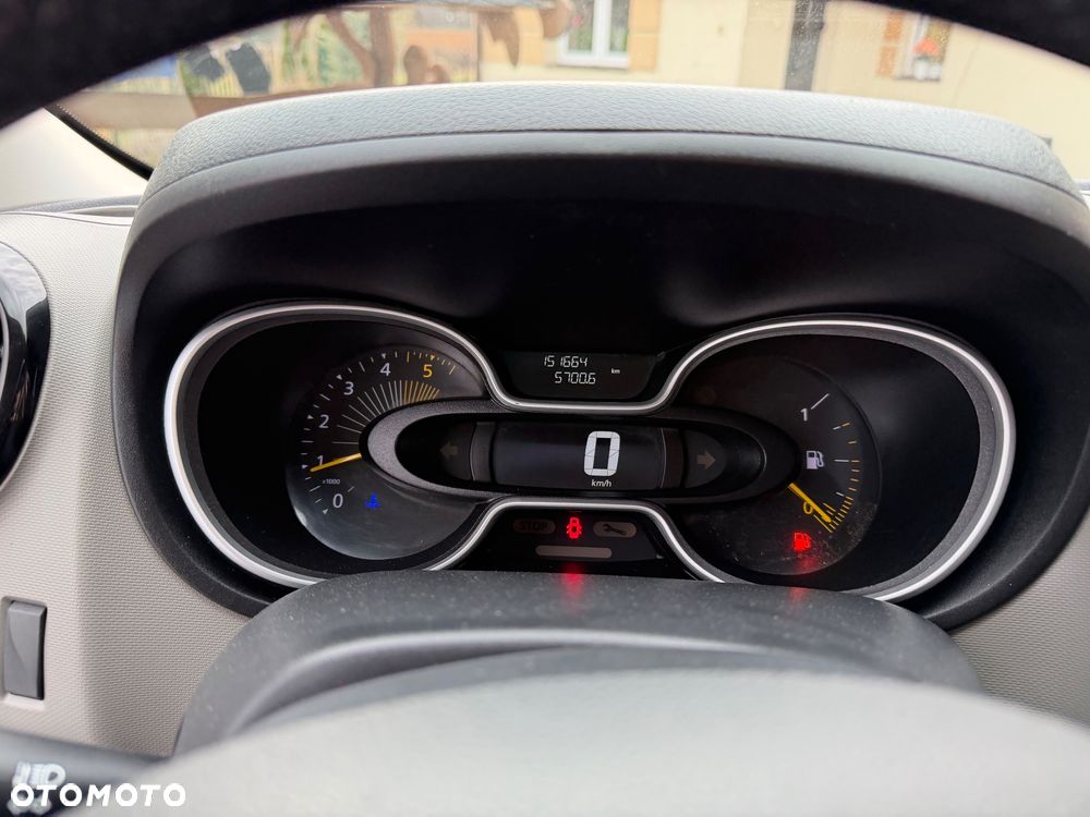 Renault Trafic - 23