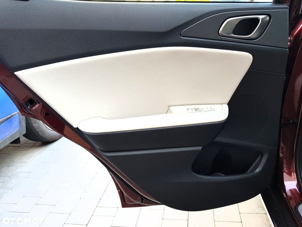 Kia XCeed 1.6 T-GDI Business Line DCT - 37