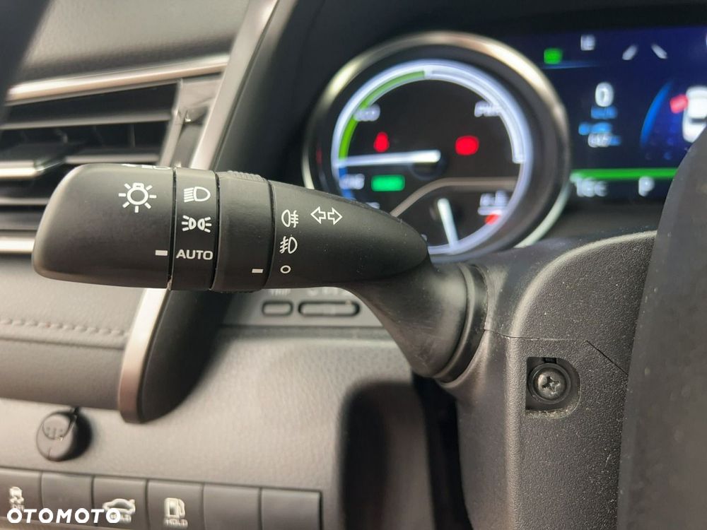 Toyota Camry - 25