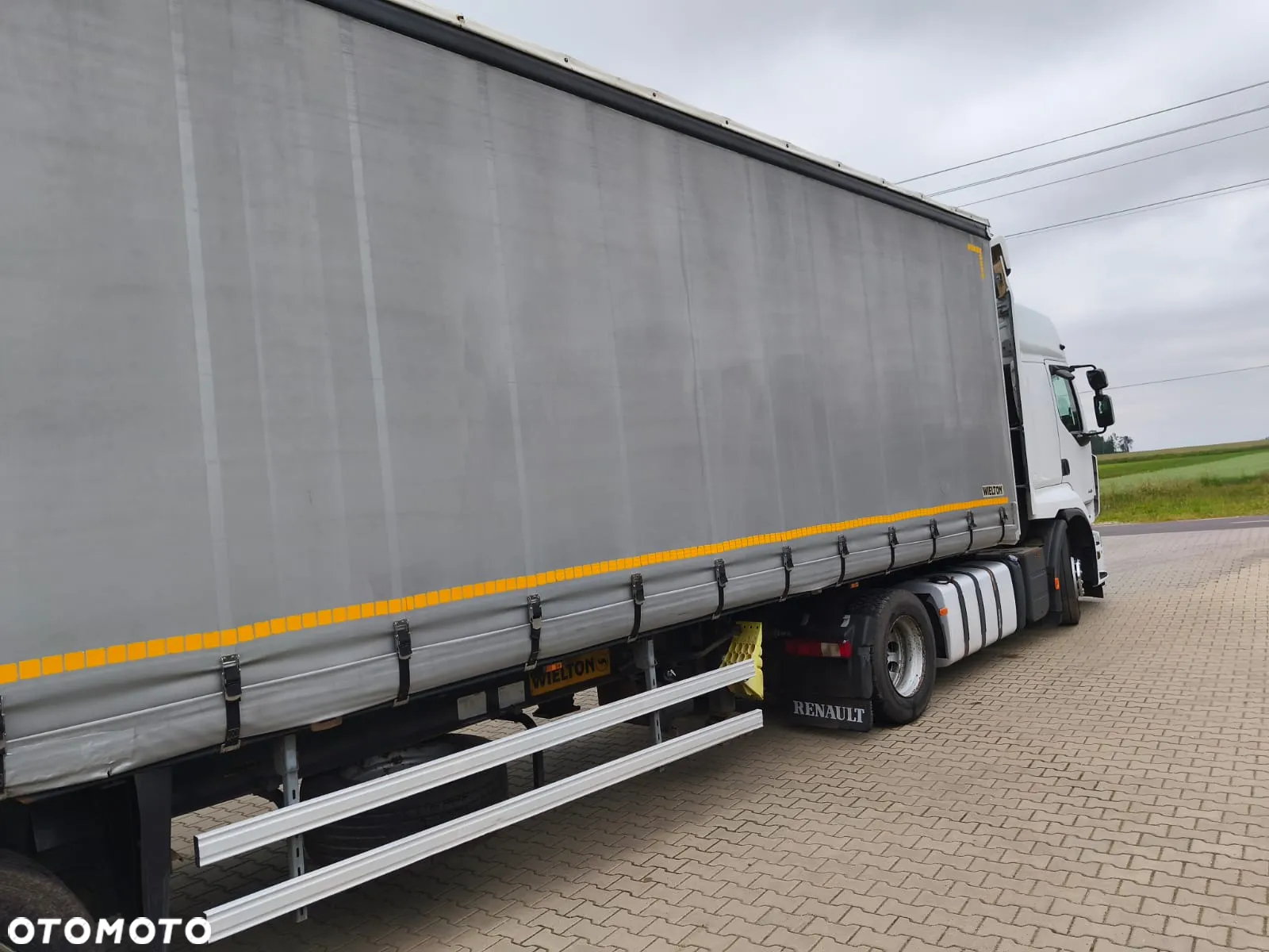 Renault Premium - 9