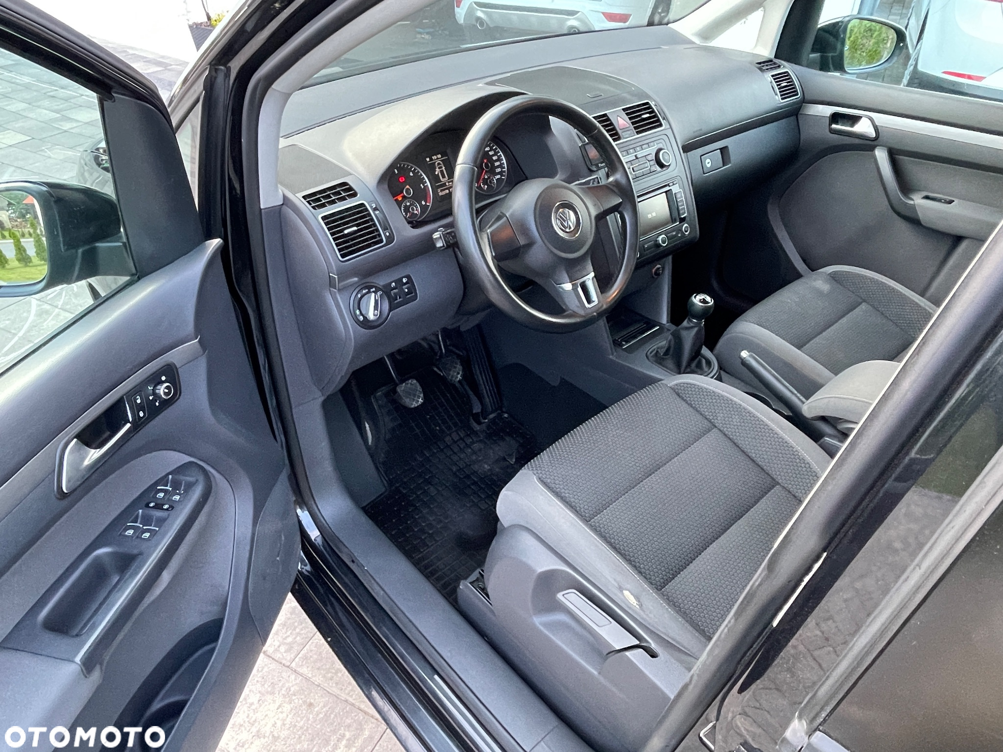 Volkswagen Touran 1.6 TDI DPF BlueMot Trendline - 19