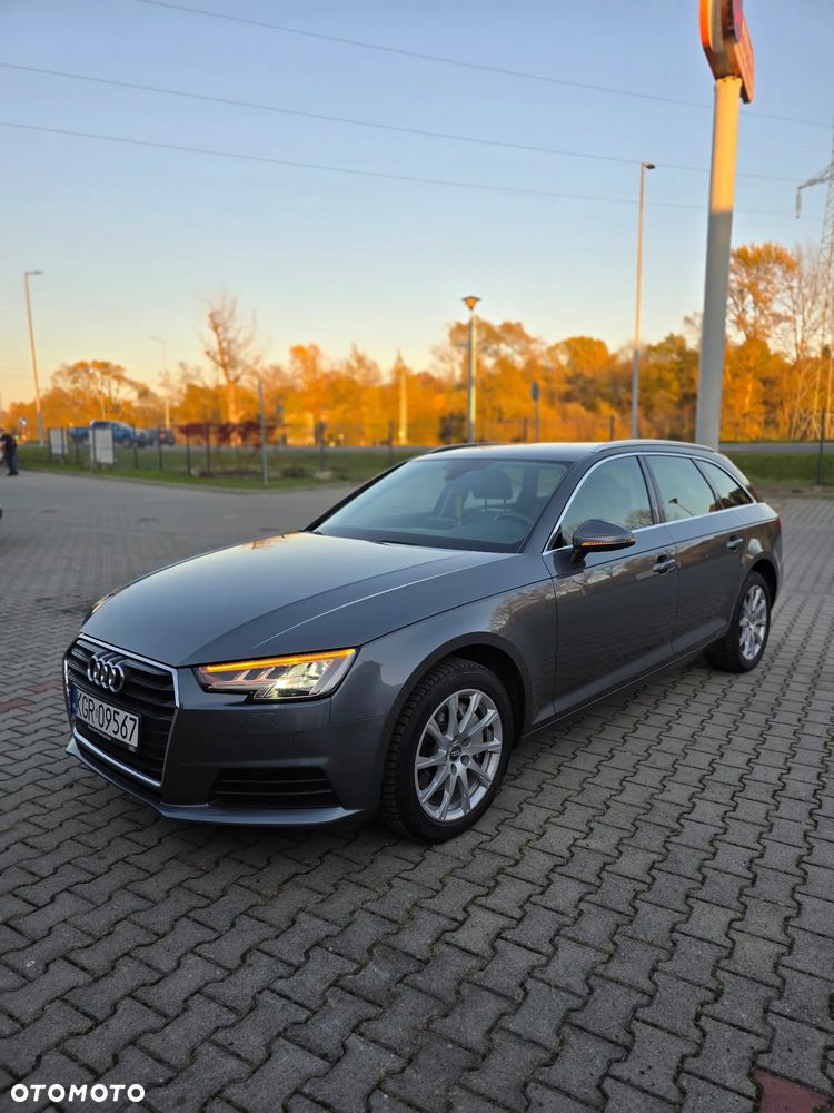 Audi A4 Avant - 1