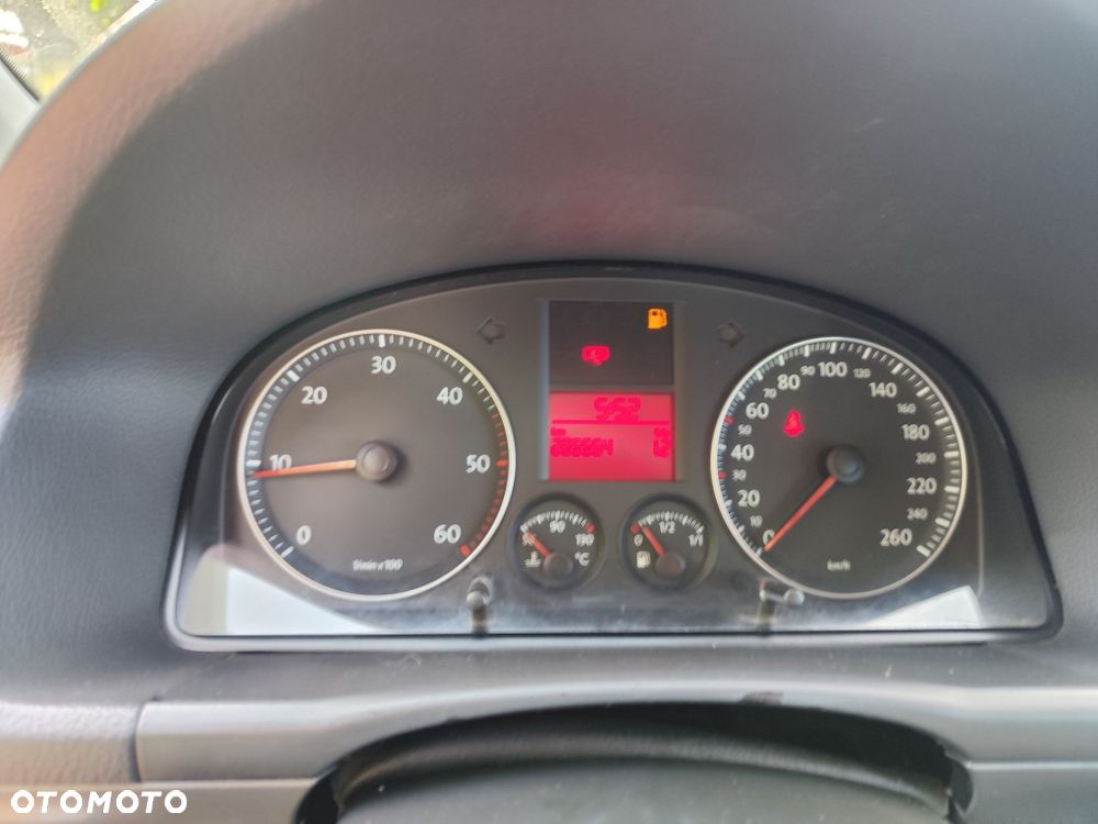 Volkswagen Touran - 7