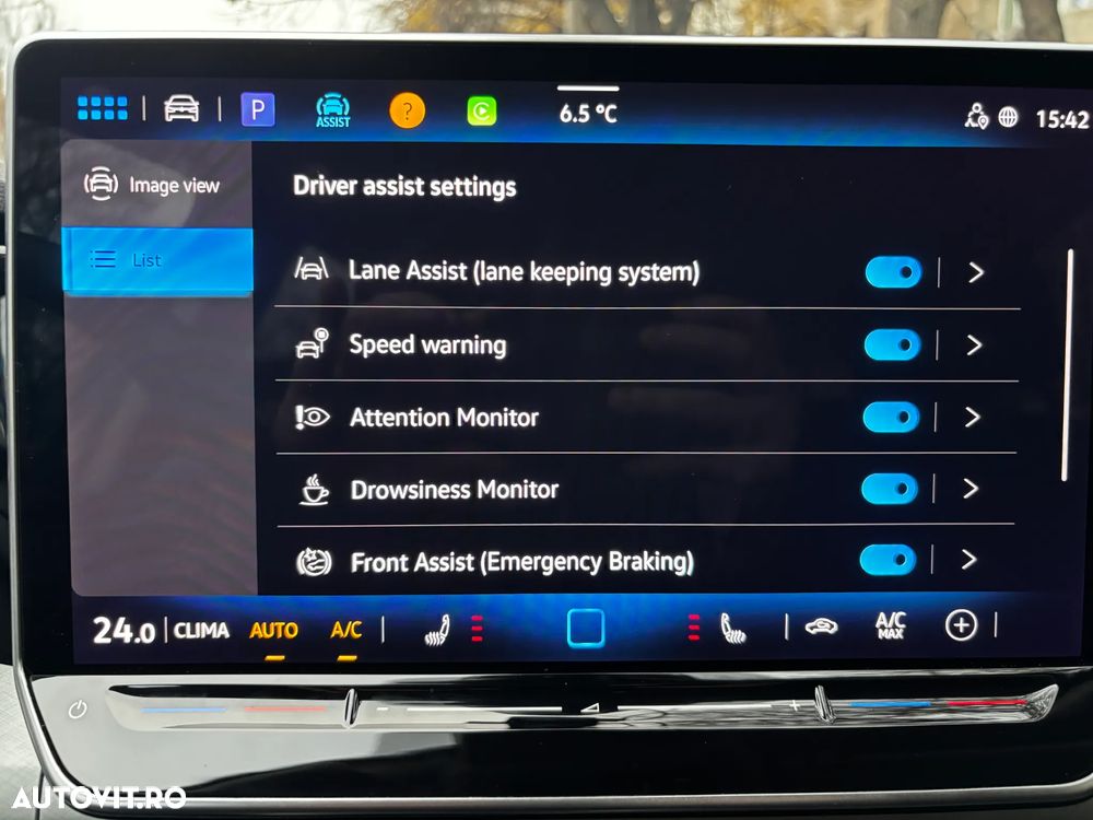 Volkswagen Golf 1.5 eTSI DSG MHEV Life - 24