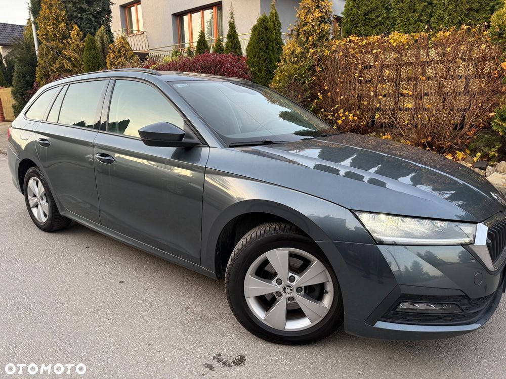 Skoda Octavia 2.0 TDI DSG Sportline - 10