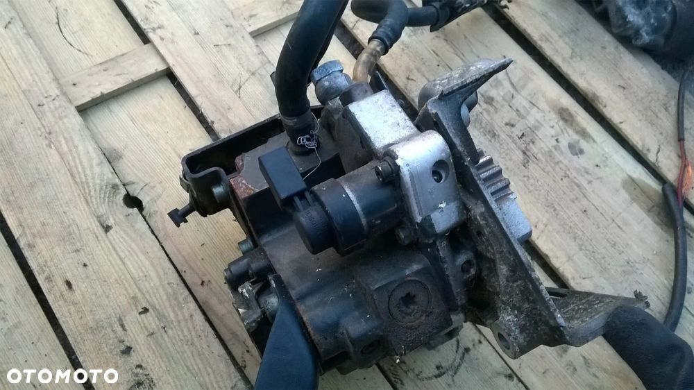 AUDI A8 D3 4.0 TDI POMPA WTRYSKOWA 057130755G - 4