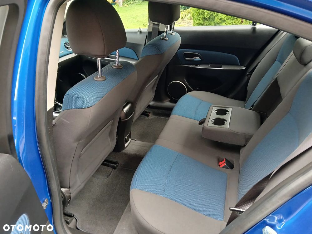 Chevrolet Cruze 1.8 LTZ+ - 10