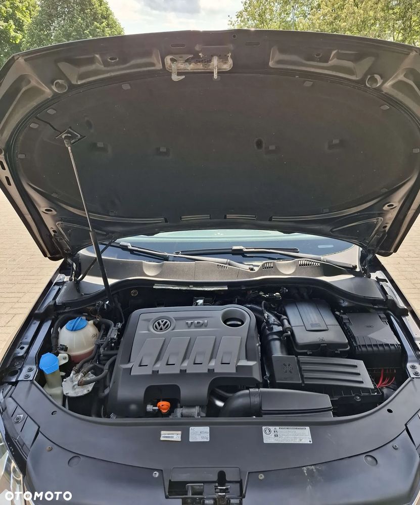 Volkswagen Passat 2.0 Blue TDI DSG SCR Comfortline - 19