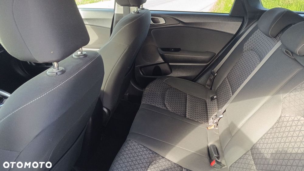 Kia Ceed 1.4 L - 13