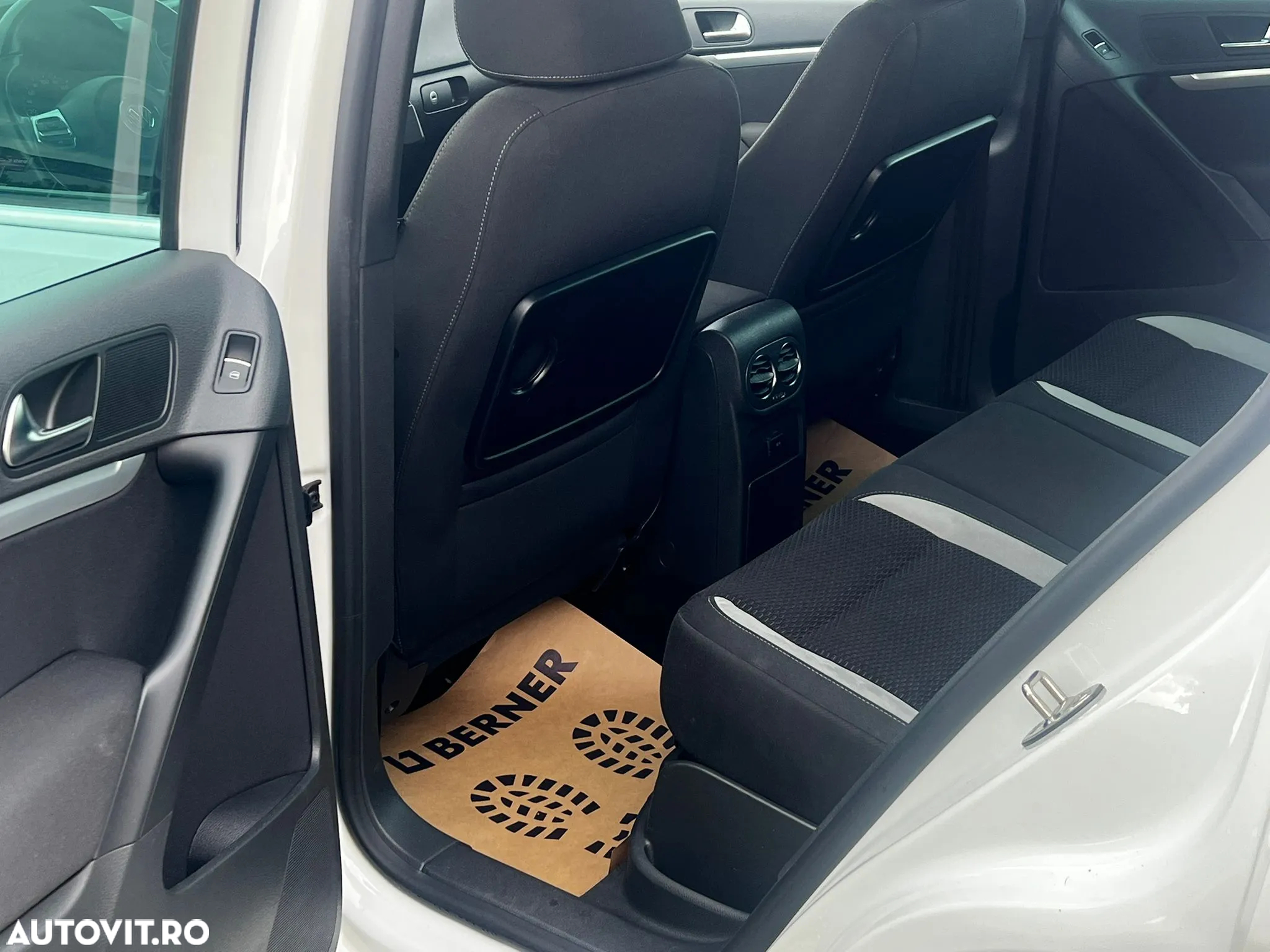 Volkswagen Tiguan - 7
