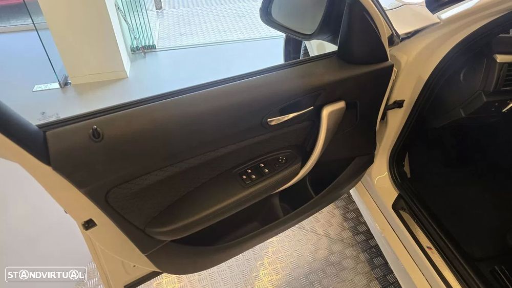 BMW 118 d Pack M - 29
