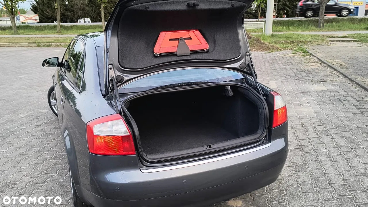 Audi A4 2.0 - 36