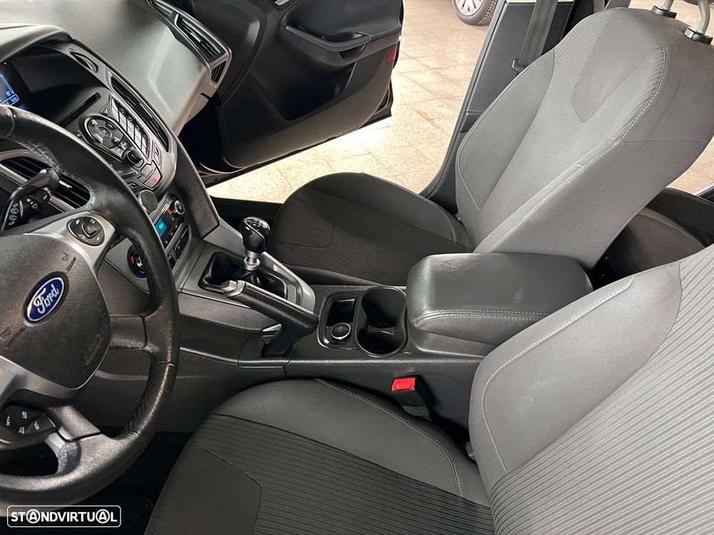 Ford Focus SW 1.6 TDCi Titanium Best - 31