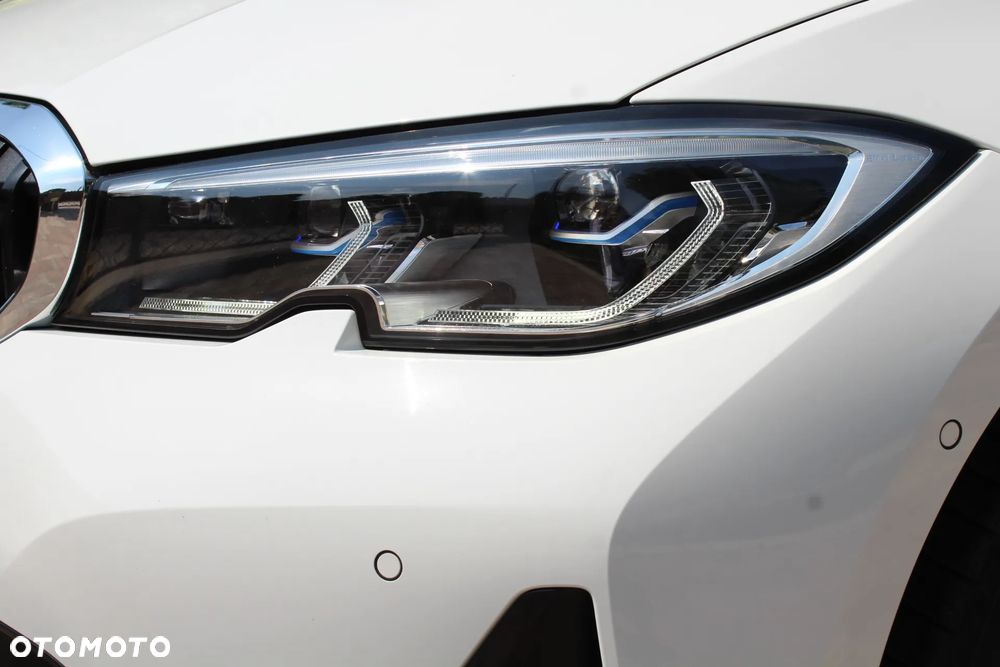 BMW Seria 3 320i xDrive Sport Line - 11