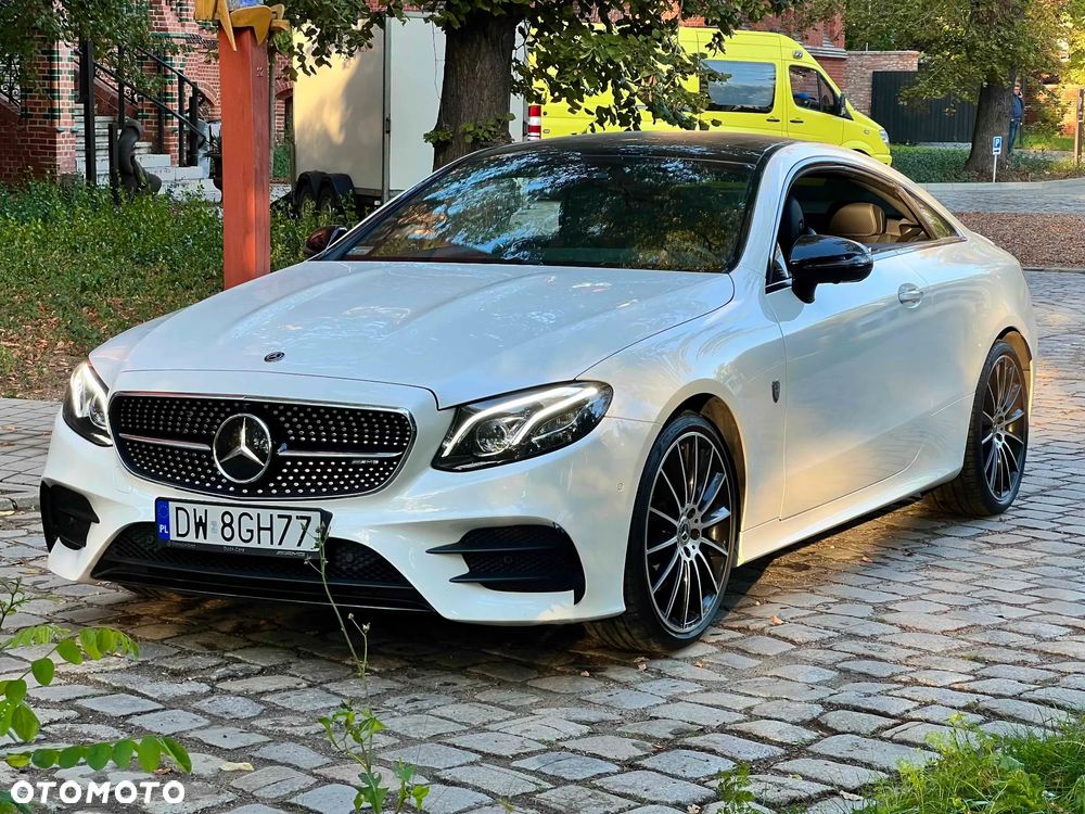 Mercedes-Benz Klasa E 300 d Coupe 9G-TRONIC - 3