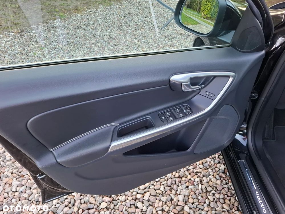 Volvo V60 D6 AWD Plug-in Hybrid Summum - 21